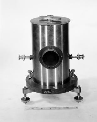 ballistic galvanometer with moving magnet