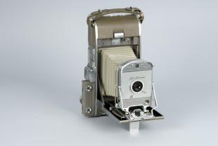 Polariod instant camera, Model 700
