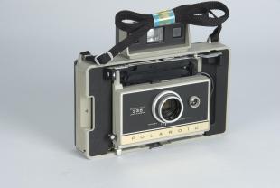 Polariod instant camera, Automatic 335