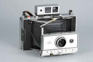 Polariod instant camera, Automatic 350