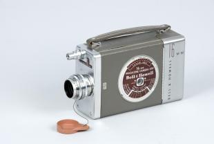 "200" 16 mm camera in original box
