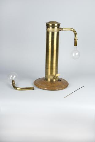 vacuum distiller