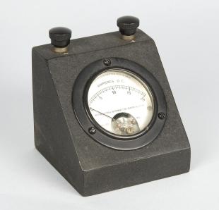 ammeter for use with Zeiss photomicrographic apparatus