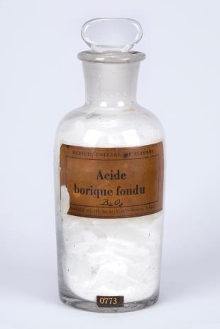 stoppered glass bottle of "Acide Borique Fondu"