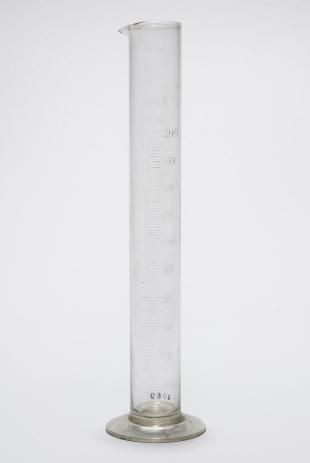 100 mL graduated cylinder