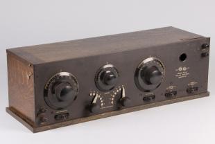 Grebe type CR-8 one tube regenerative radio receiver with original box
