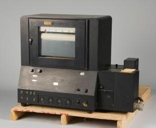 Cary model 11 UV-Vis recording spectrophotometer