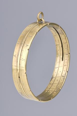 ring sundial