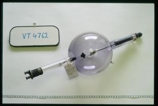 7-inch heated cathode high vacuum x-ray tube