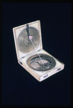 Bloud-type magnetic azimuth, ivory diptych sundial