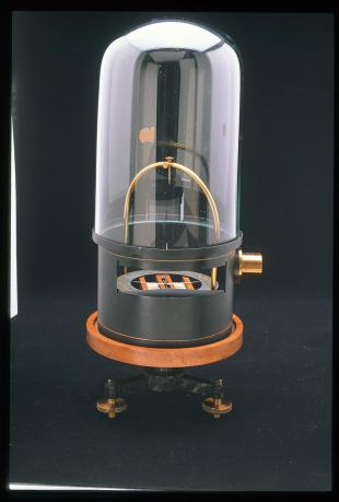 astatic mirror galvanometer