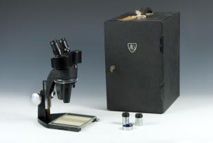 Spencer no. 26LG Greenough-type stereoscopic compound microscope